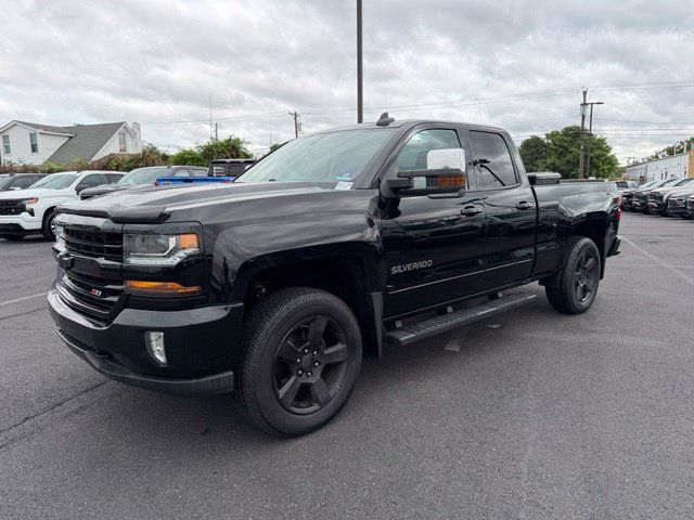 Used 2018 Chevrolet Silverado 1500 LT w/ All Star Edition AWD/4WD image 3
