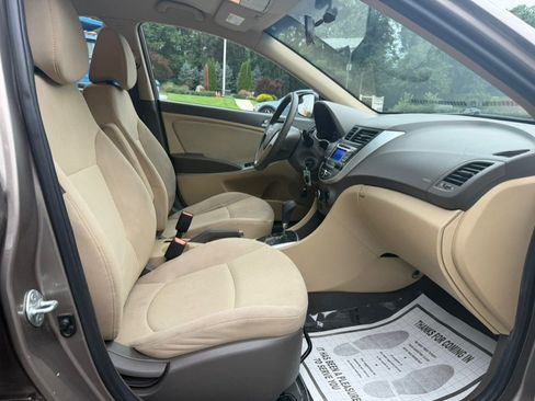 Used 2014 Hyundai Accent GLS FWD image 19