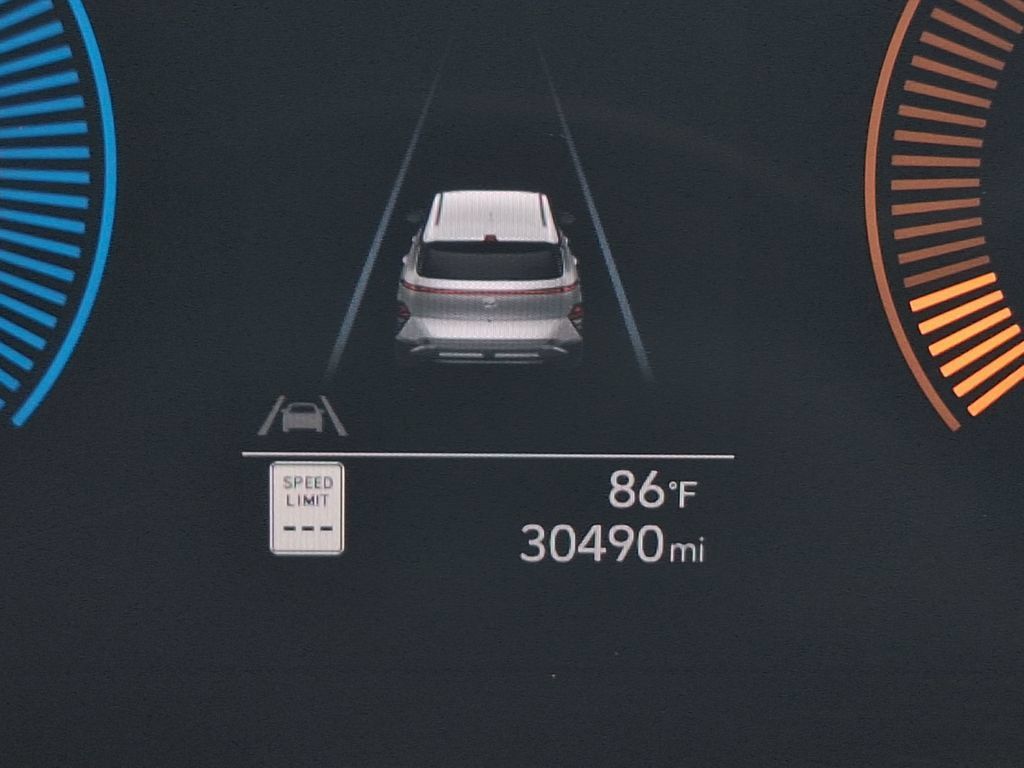Certified 2025 Hyundai Kona SEL AWD/4WD image 19