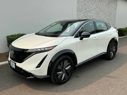 Certified 2023 Nissan Ariya FWD image 1
