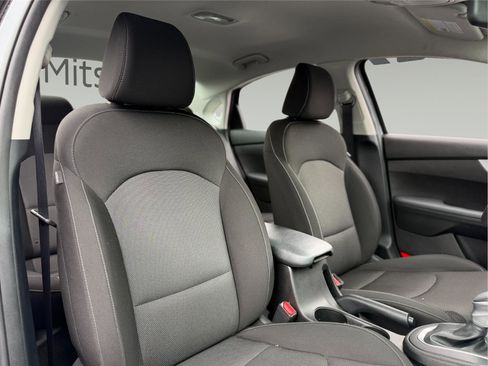 Used 2024 Kia Forte LXS image 28