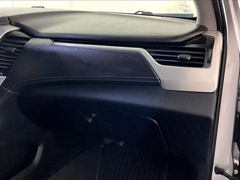 Used 2018 GMC Yukon SLT w/ Open Road Package image 18