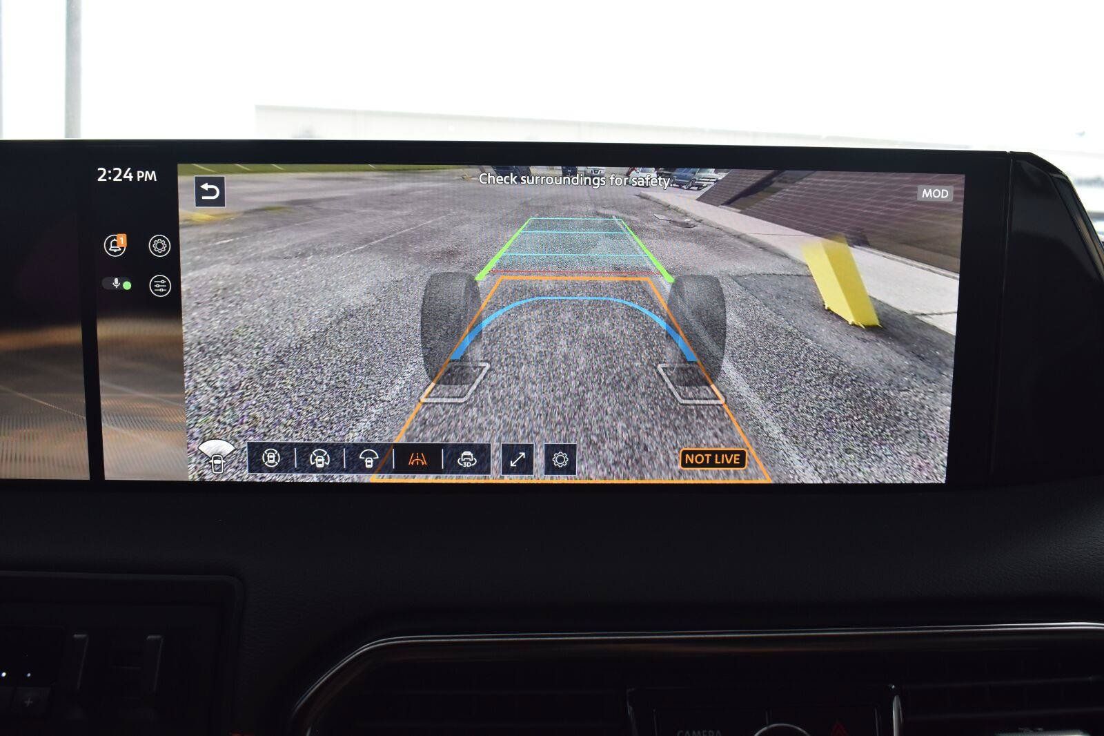 Certified 2025 Nissan Armada PRO-4X AWD/4WD image 45