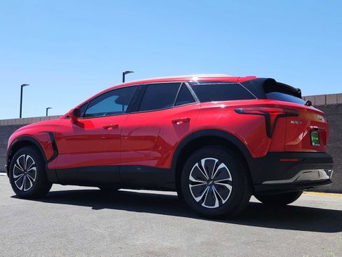Used 2024 Chevrolet Blazer EV LT AWD/4WD image 7