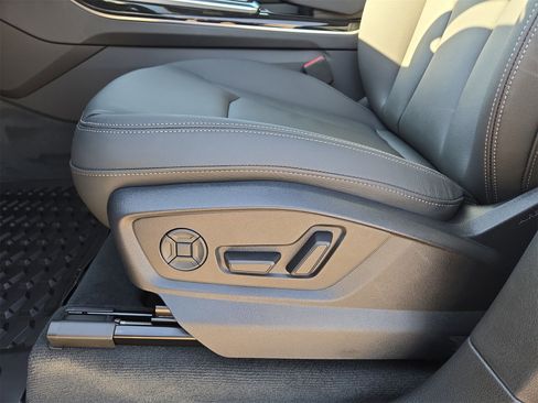 Used 2025 Audi Q7 2.0T Premium w/ Convenience Plus Package image 17