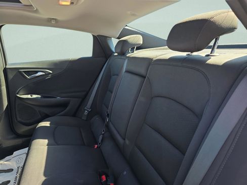 Used 2024 Chevrolet Malibu LT image 28