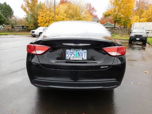 Used 2017 Chrysler 200 LX image 18