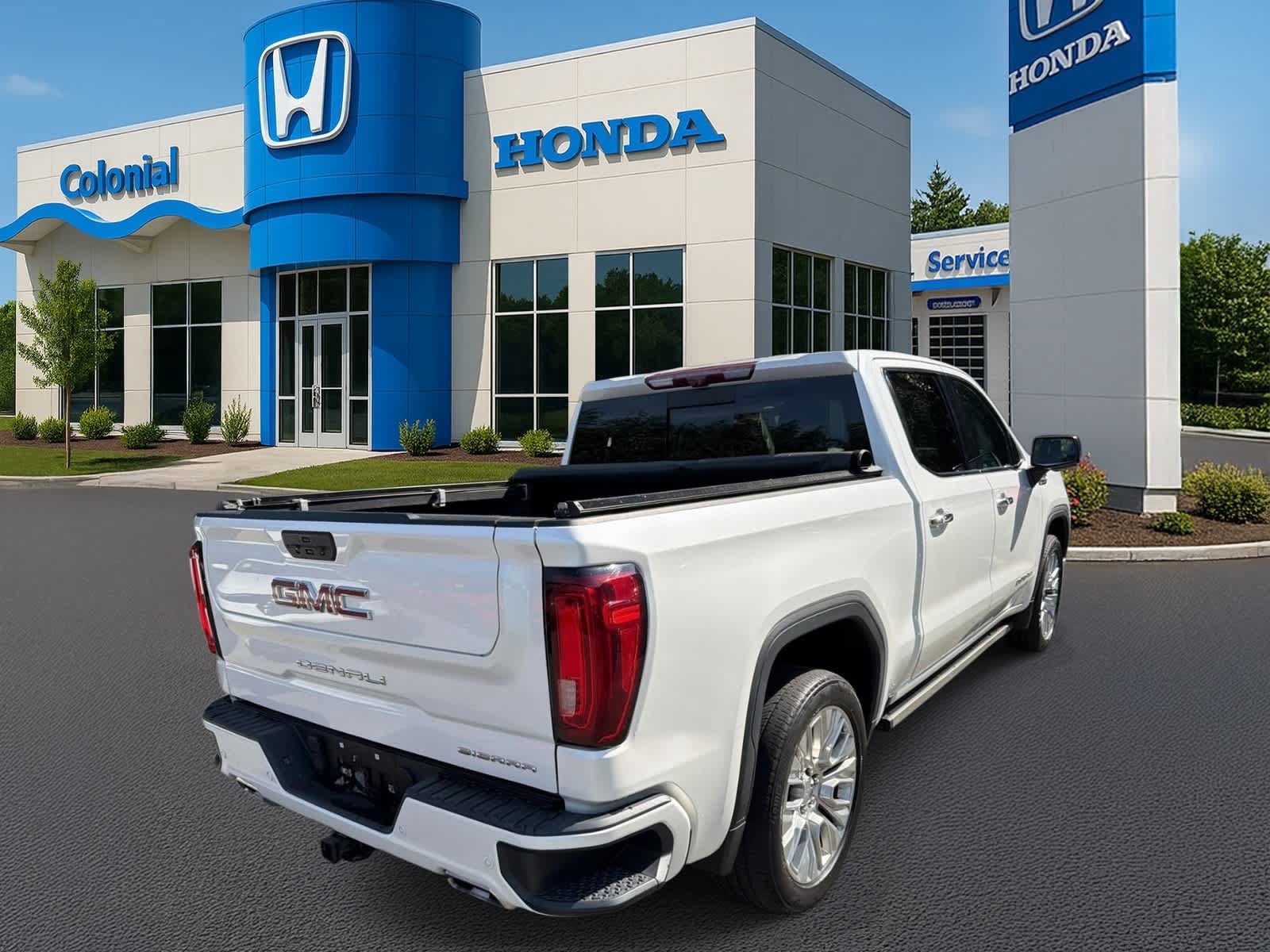 Used 2021 GMC Sierra 1500 Denali w/ Denali Ultimate Package AWD/4WD image 6