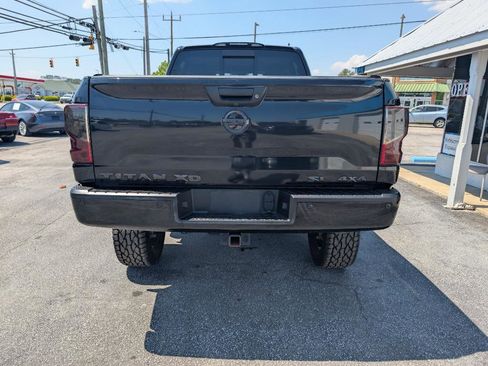Used 2016 Nissan Titan SL AWD/4WD image 6