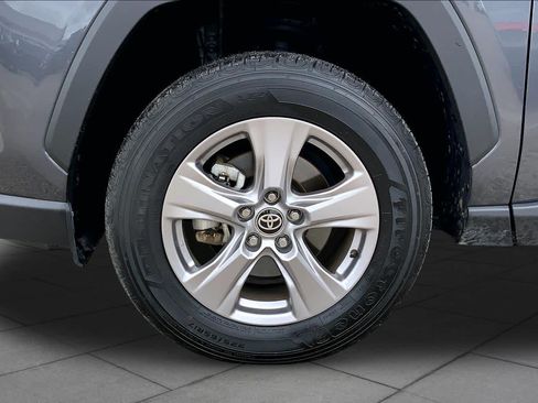 Used 2025 Toyota RAV4 XLE AWD/4WD image 11