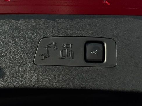 Certified 2021 Lincoln Corsair AWD w/ Equipment Group 101A image 12