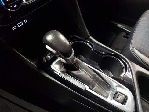 Used 2020 Buick Encore GX Select w/ Sport Touring Package FWD image 21