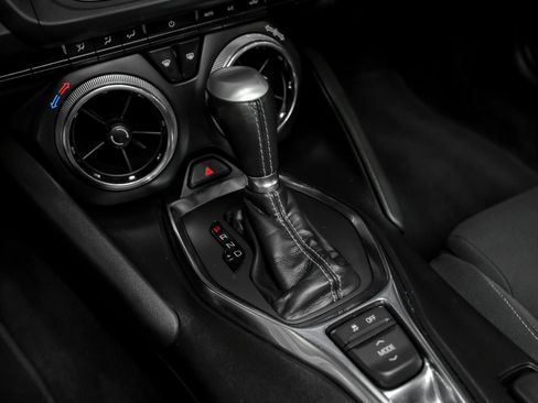 Used 2022 Chevrolet Camaro LT w/ RS Package image 25