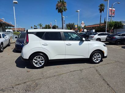 Used 2024 Kia Soul LX w/ Option Group 015