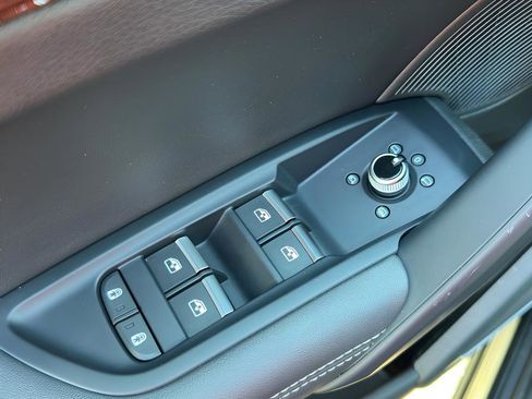 Used 2023 Audi Q5 2.0T Premium Plus w/ Premium Plus Package image 39