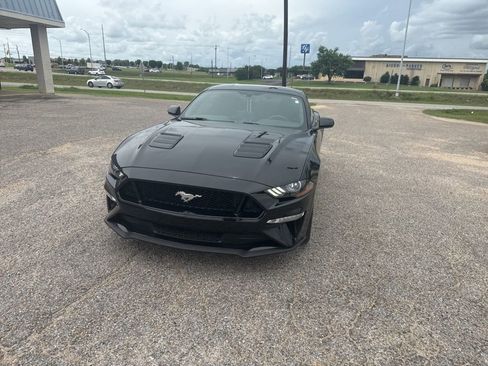 Used 2019 Ford Mustang GT RWD image 5