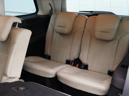 Used 2018 Mercedes-Benz GLS 450 4MATIC image 34