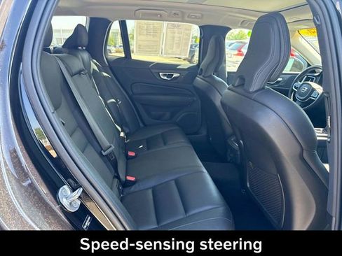 Used 2025 Volvo V60 B5 Cross Country Plus image 14