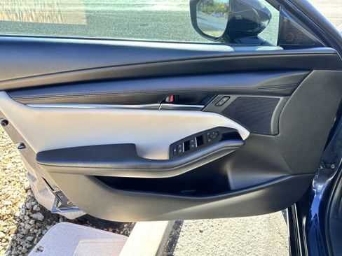Used 2024 MAZDA MAZDA3 s image 10