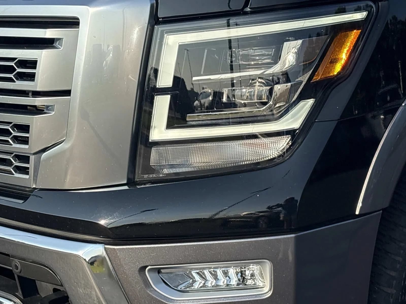 Used 2023 Nissan Titan Platinum Reserve w/ Moonroof Package AWD/4WD image 9