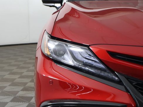 Used 2024 Toyota Camry XSE w/ Navigation Package image 16