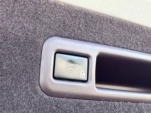 Used 2019 Lexus RX 450hL Luxury image 20