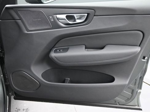 New 2026 Volvo XC60 B5 Plus w/ Climate Package AWD/4WD image 13