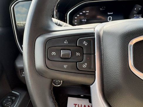 Used 2025 GMC Sierra 1500 SLT AWD/4WD image 16