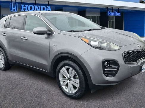 Used 2017 Kia Sportage LX image 2