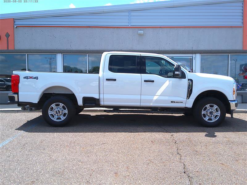Used 2025 Ford F250 XLT AWD/4WD image 5