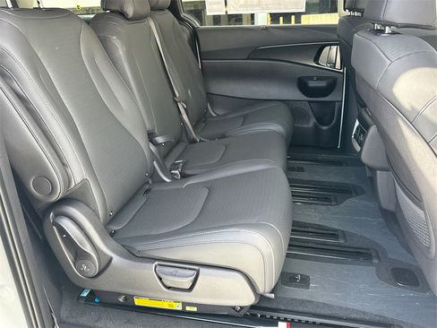 New 2026 Kia Carnival SX Prestige image 12