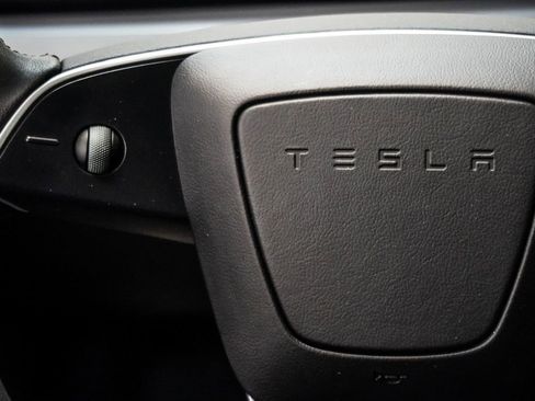 Used 2025 Tesla Model 3 Long Range RWD image 17
