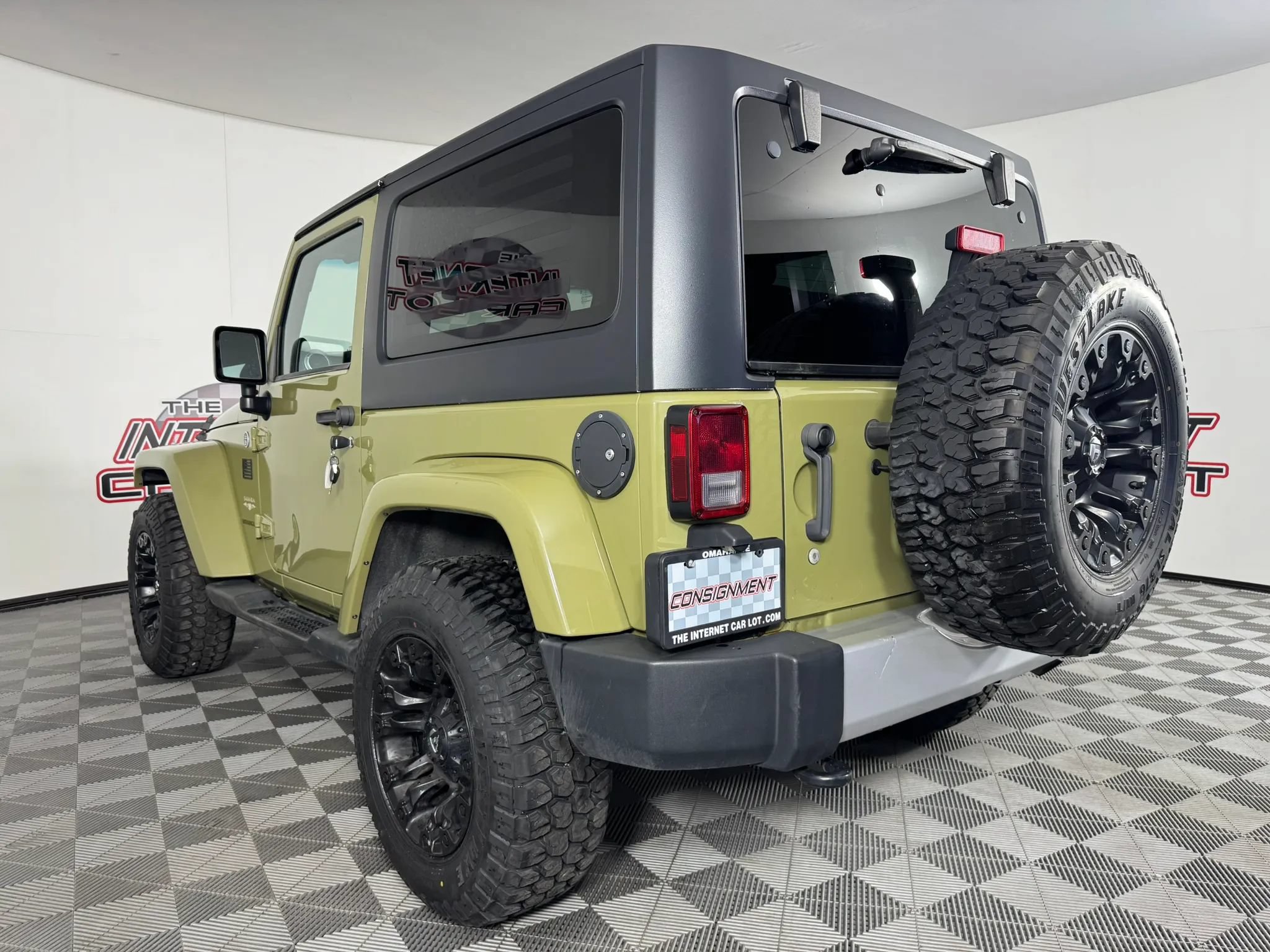 Used 2013 Jeep Wrangler Sahara w/ Connectivity Group AWD/4WD image 21