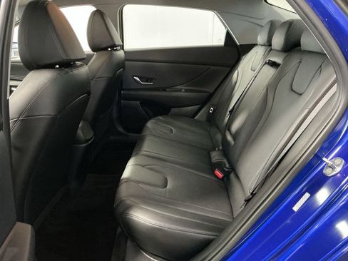 Used 2023 Hyundai Elantra Limited image 32