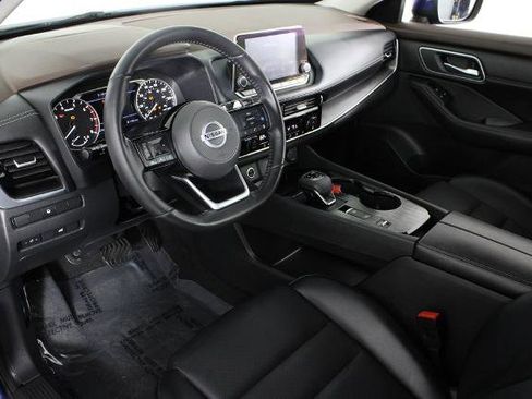 Certified 2021 Nissan Rogue SV w/ Premium Package image 20