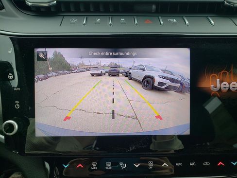 New 2026 Jeep Grand Cherokee Limited AWD/4WD image 18