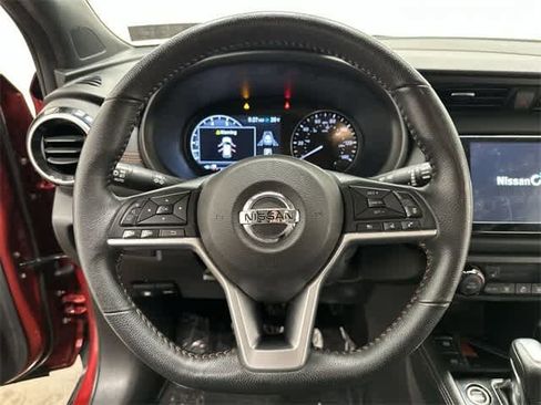 Used 2021 Nissan Kicks SR w/ SR Premium Package image 7