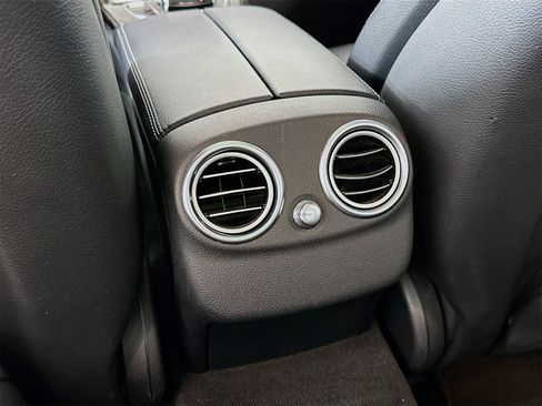 Used 2015 Mercedes-Benz C 400 4MATIC image 28