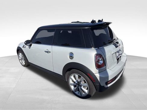 Used 2011 MINI Cooper S FWD image 3