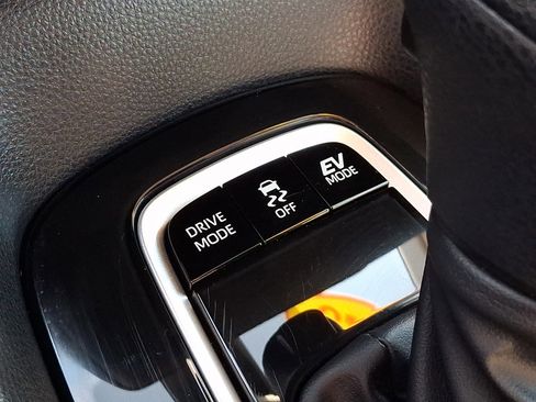 Certified 2025 Toyota Corolla LE image 23