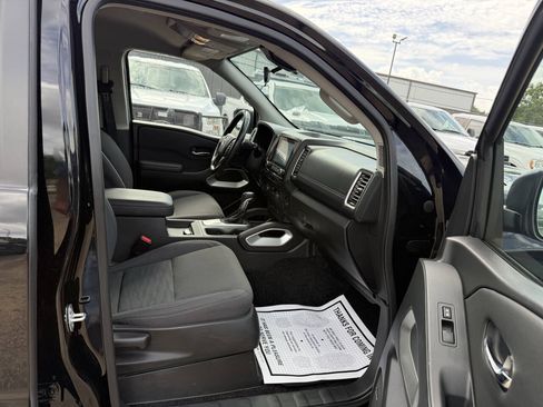 Used 2024 Nissan Frontier SV w/ Technology Package RWD image 10