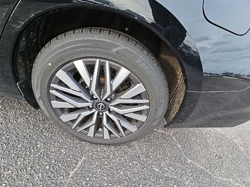 Used 2023 Nissan Altima 2.5 SV image 16