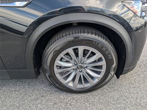 Used 2024 MAZDA CX-90 Plug-In Hybrid w/ Preferred AWD/4WD image 9
