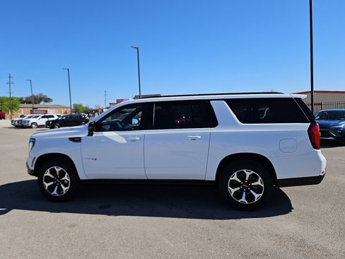 New 2026 GMC Yukon XL AT4 Ultimate image 2