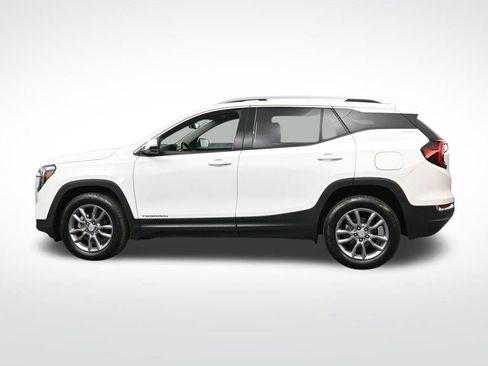 Used 2023 GMC Terrain SLT AWD/4WD image 2