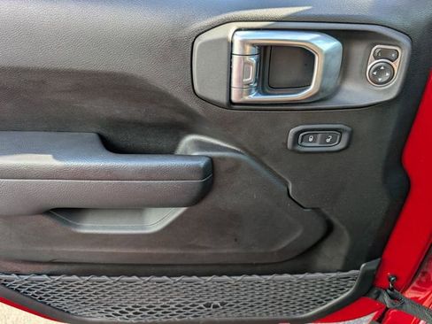 Used 2024 Jeep Gladiator Sport image 33