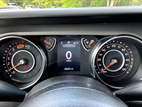 Used 2023 Jeep Wrangler Sport AWD/4WD image 26