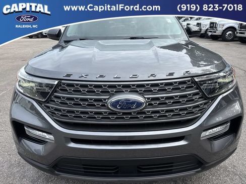 Certified 2022 Ford Explorer XLT w/ Equipment Group 202A AWD/4WD image 10