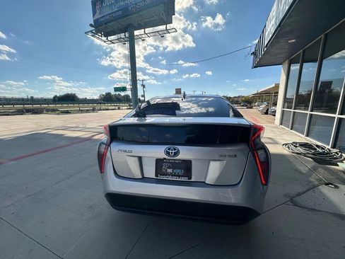 Used 2016 Toyota Prius Two image 4