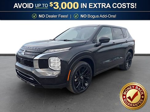 Used 2023 Mitsubishi Outlander SE Black Edition AWD/4WD image 1